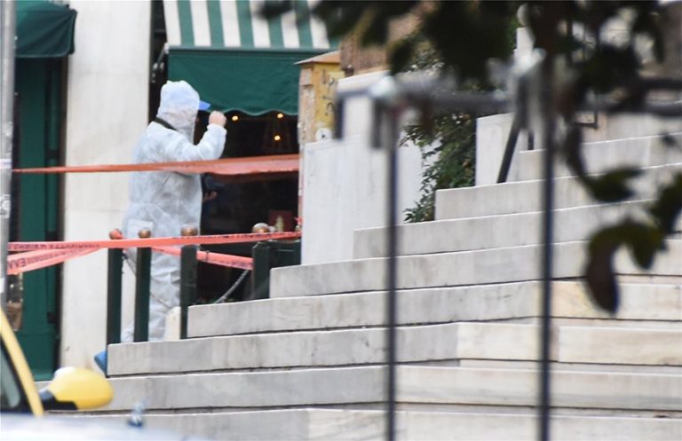 Κολωνάκι: Ποιος κρύβεται πίσω απ’ την έκρηξη στον Άγιο Διονύσιο