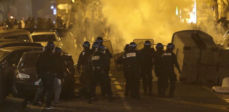 Γαλλία: Τα 2/3 των 372 ατόμων που τέθηκαν υπό κράτηση, θα παραπεμφθούν στη Δικαιοσύνη