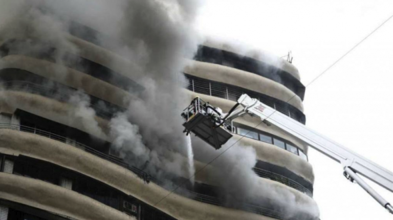 Ινδία: Έξι νεκροί και 100 τραυματίες από πυρκαγιά σε νοσοκομείο