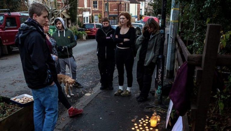 Νομίζατε πως τα είδατε όλα; Χορτοφάγοι έκαναν….αγρυπνία για τις χριστουγεννιάτικες γαλοπούλες που σφάχτηκαν φέτος