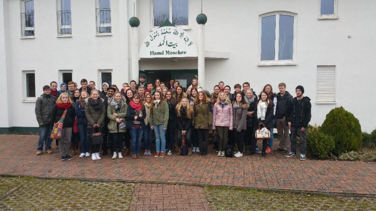 Στην Γερμανία «τιμωρούν» μαθητές που αρνούνται να επισκεφτούν τζαμιά – Τι είχε συμβεί πρόσφατα στην Ελλάδα – Τεράστιοι οι φόβοι των γονέων