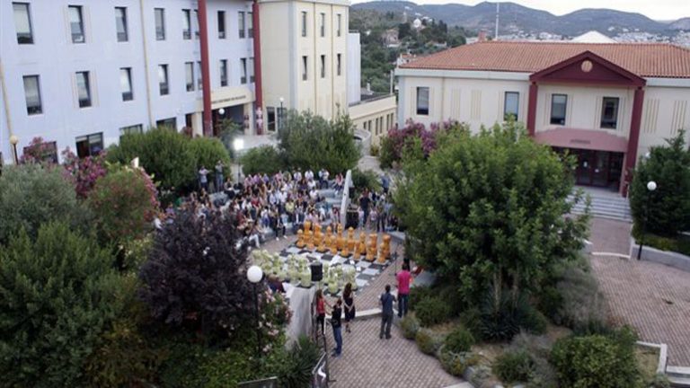 Συναγερμός στη Μυτιλήνη από φάκελο με σκόνη: Σε καραντίνα οι υπάλληλοι του πανεπιστημίου