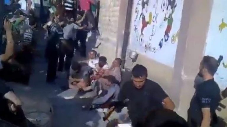 Δημοσιογράφος καταγγέλλει ότι ο Ερντογάν επιστρατεύει πρώην τζιχαντιστές και εκτελεί αμάχους