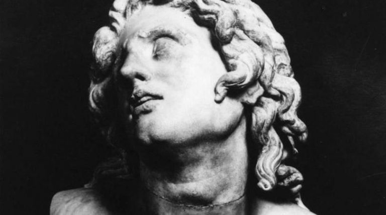 Μας θεωρούν ηλίθιες και ηλιθίους!