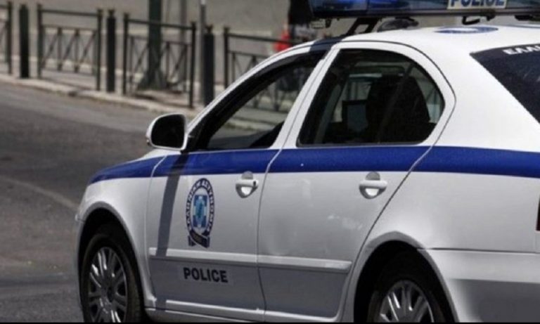 Άντρας ταμπουρώθηκε σε τράπεζα στη Θεσσαλονίκη και απειλεί να αυτοπυρποληθεί