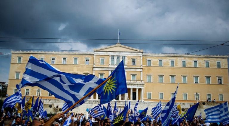 Να κατατεθεί μομφή κατά του Προέδρου της Βουλής κατά το άρθρο 150 τΚβ , για τον εξής λόγο