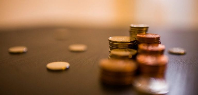 Ακούει κανείς; Πως το ‘μοντέλο Τραμπ’ θα μπορούσε σώσει την ελληνική αγορά – Η μοιραία σύγκριση με την Ελλάδα της αριστεράς (ΒΙΝΤΕΟ)