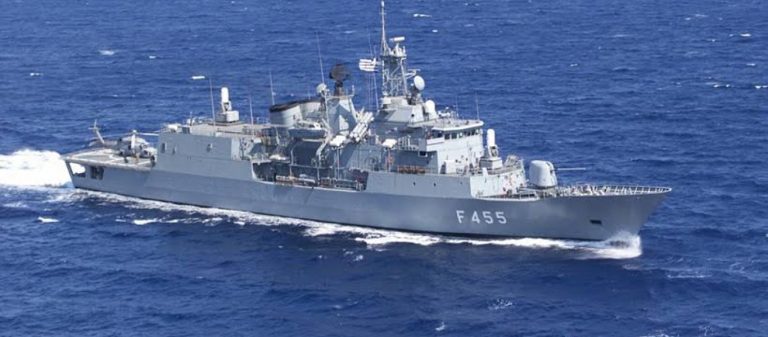 Ο ελληνικός Στόλος περικυκλώνει το Βarbaros – Ναυάρχος Ε.Αποστολάκης: «Θα κάνουμε αυτό που πρέπει»