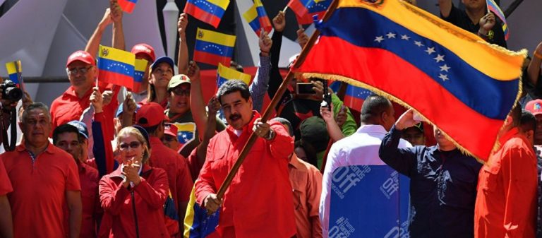 «Βόμβα» Μαδούρο: Διακόπτουμε τις διπλωματικές σχέσεις με την Κολομβία – Πυροβολισμοί στα σύνορα