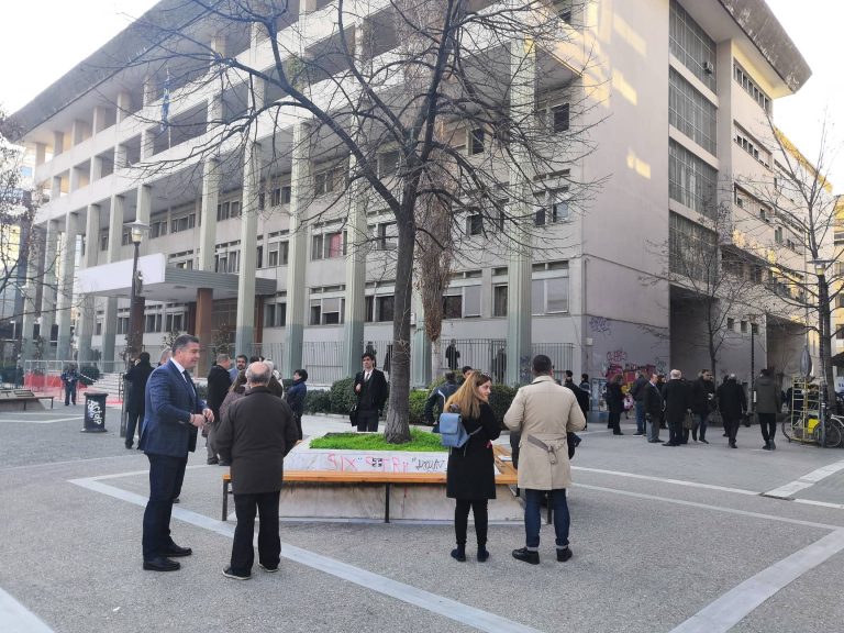 Εκκενώθηκε το δικαστικό μέγαρο της Λάρισας – Τηλεφώνημα για βόμβα
