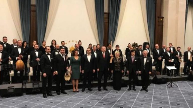 Έστησαν στον Αλέξη Τσίπρα σκηνικό για “μειονοτικά” σε Θράκη και Δωδεκάνησα!