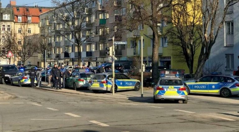 Συναγερμός στο Μόναχο: Τουλάχιστον δύο νεκροί από πυροβολισμούς