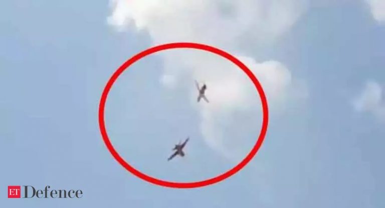 ΙΝΔΊΑ: ΣΎΓΚΡΟΥΣΗ ΔΥΟ ΑΕΡΟΠΛΆΝΩΝ ΚΑΤΆ ΤΗΝ ΔΙΆΡΚΕΙΑ ΑΕΡΟΠΟΡΙΚΟΎ ΣΌΟΥ