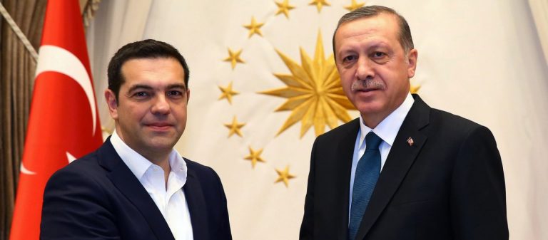 Αποχαιρετισμός στο ελληνικό Αιγαίο: Ο Α.Τσίπρας δέχθηκε να πετούν ελεύθερα τα τουρκικά μαχητικά αλλά όχι τα ελληνικά!