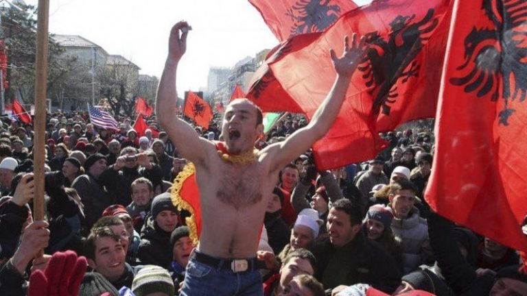 Δραματική προειδοποίηση Ρωσίας προς Ελλάδα – «Σκάνε» εξελίξεις στα Βαλκάνια – Μυστικές υπηρεσίες ισλαμοποιούν την περιοχή