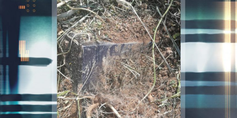 Ανατριχίλα: Την έθαψαν όρθια σε πλαστικό φέρετρο στο Γ’ Νεκροταφείο της Νίκαιας!