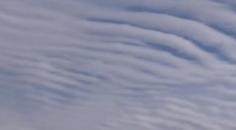 Περίεργο φαινόμενο στην Σλοβακία – Απόκοσμοι ήχοι ακούστηκαν στον ουρανό