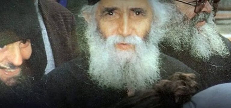 Ξημερώματα Τρίτης, χθες 12 Μαρτίου, μου παρουσιάστηκε σε όραμα ό Άγιος Παϊσιος, μέ τό μαύρο καλογερικό του ράσο καί μού είπε τα εξής: Οι Έλληνες θά …