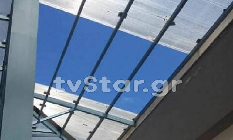 Τρόμος για φοιτητές στη Λαμία: Κατέρρευσε η γυάλινη ορoφή του Πανεπιστημίου – Σοκαριστικές εικόνες