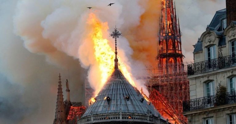 Κινδυνεύει με κατάρρευση η Παναγία των Παρισίων; – Τι δήλωσε ο Αναπληρωτής υπουργός Εσωτερικών της Γαλλίας