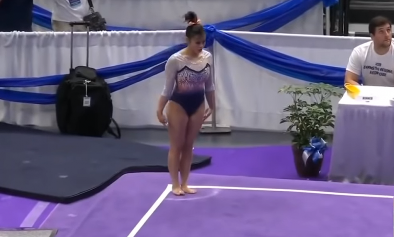 Σοκαριστικός τραυματισμός Αμερικανίδας αθλήτριας – Έσπασε και τα δύο της πόδια