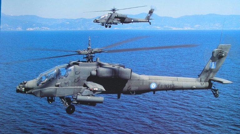 Αναγκαστική προσγείωση ελικοπτέρου «Απάτσι» στα Φάρσαλα