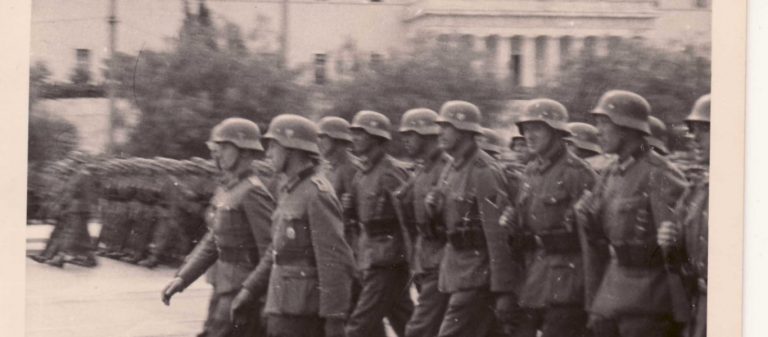 Die Welt: Γιατί η Ελλάδα ζητά τώρα τις γερμανικές αποζημιώσεις;