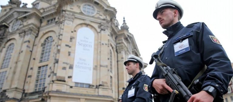 Γερμανία: 24 τραυματίες από εισβολή Αφρικανού μουσουλμάνου σε εκκλησία