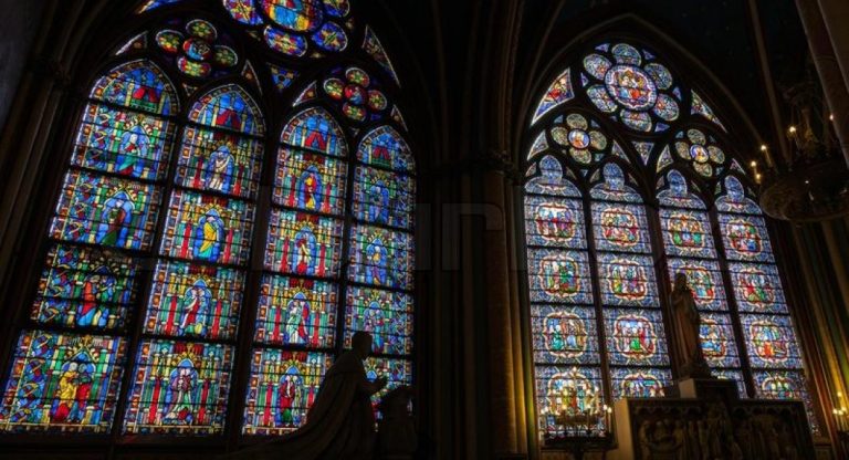 Τα αποκρυφιστικά μυστικά της Παναγίας των Παρισίων: Αλχημιστικά σύμβολα και στο βάθος… ο Νταν Μπράουν!