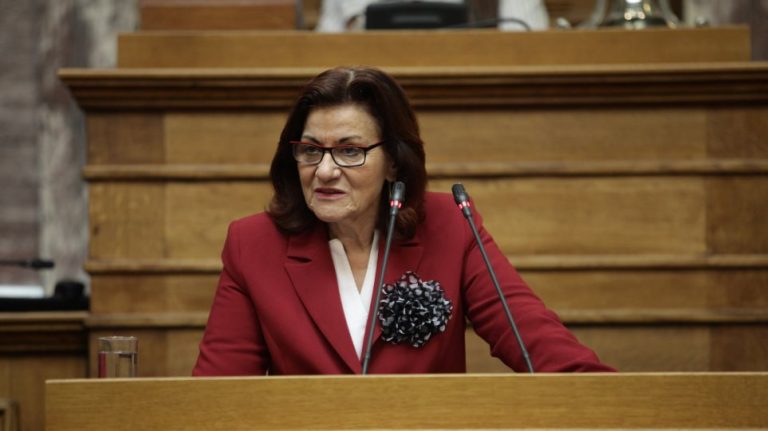 «ΟΥ ΝΑ ΜΟΥ ΧΑΘΕΙΣ» Η Φωτίου συζητούσε για ΑμεΑ και οι συνοδοί της πάρκαραν σε ράμπα τυφλών