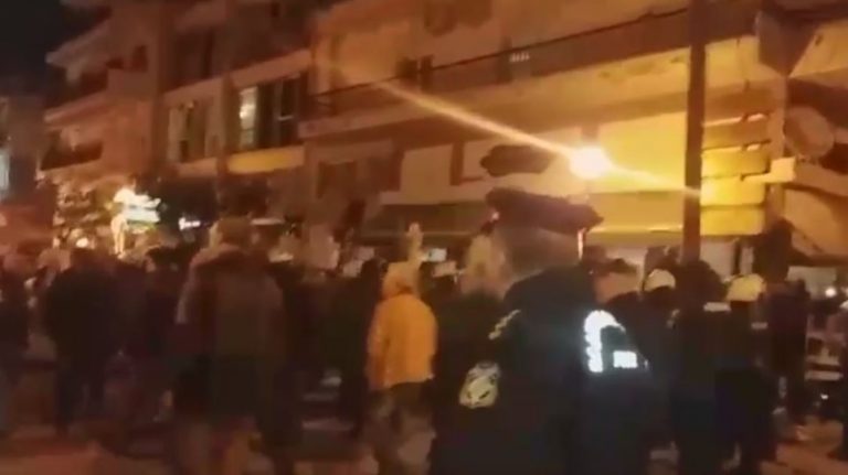 «Έγραψαν» το αυτοκίνητο που έπαιζε το «Μακεδονία ξακουστή» στη χθεσινή συγκέντρωση στην Πτολεμαΐδα!