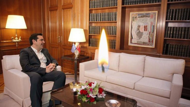 Συνάντηση στο Μαξίμου με το Άγιο Φως είχε ο Αλέξης Τσίπρας