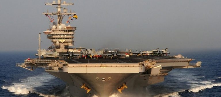 Ιρανικό UAV Ababil-3 παρακολουθεί το USS Dwight D. Eisenhower