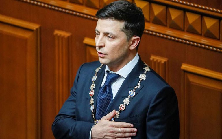 Πολιτική κρίση στην Ουκρανία – Πρόωρες εκλογές ανακήρυξε ο Ζελένσκι – Παραιτήθηκε ο πρωθυπουργός