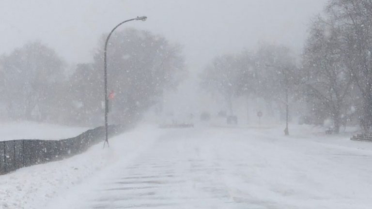 Σφοδρή χιονόπτωση πλήττει τη Ρουμανία