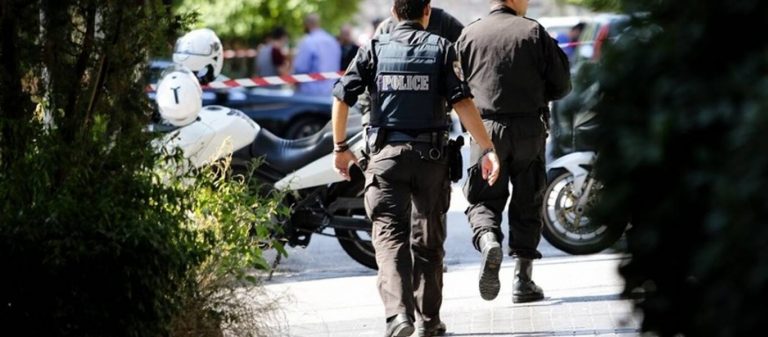 Δεν δέχεται τις κατηγορίες ο φερόμενος αδελφοκτόνος του Παλαιού Φαλήρου: «Δεν γνωρίζω τίποτα»