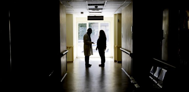 Πρώτος θάνατος από γρίπη στην Ελλάδα: Μια 78χρονη γυναίκα