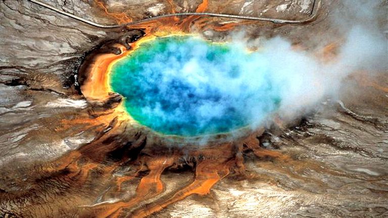 Γεωλόγος προειδοποιεί: Εάν εκραγεί το υπερηφαίστειο Yellowstone, οι ΗΠΑ θα καταστραφούν