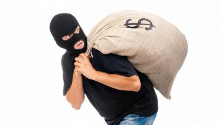 Το αν ακουσετε ληστες καντε οτι κοιμαστε το εννοουσες τελικα Αλεξη εε..;;