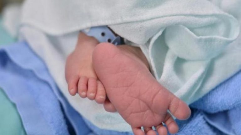 Θεσσαλονίκη: Εξάρθρωση μεγάλου κυκλώματος παράνομων υιοθεσιών