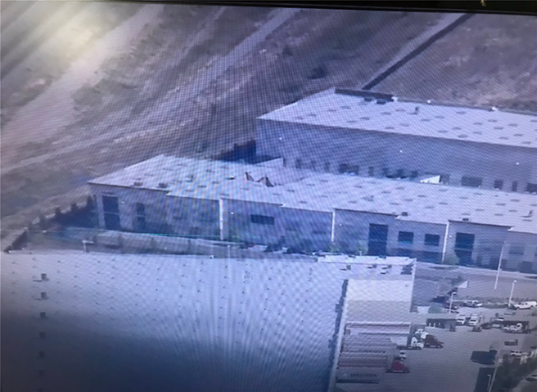 Λενε οτι επεσε πολεμικο αεροπλανο στην Αμερικη μεσα σε εμπορικο κεντρο…αλλα…