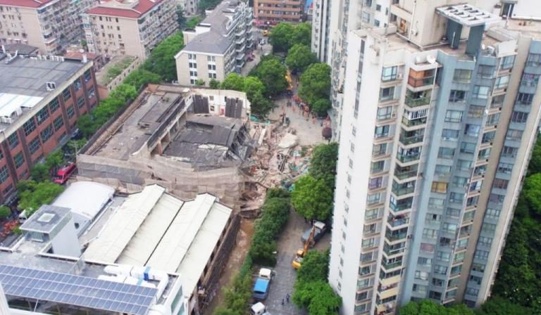 Τραγωδία στην Κίνα: Επτά νεκροί από κατάρρευση κτιρίου