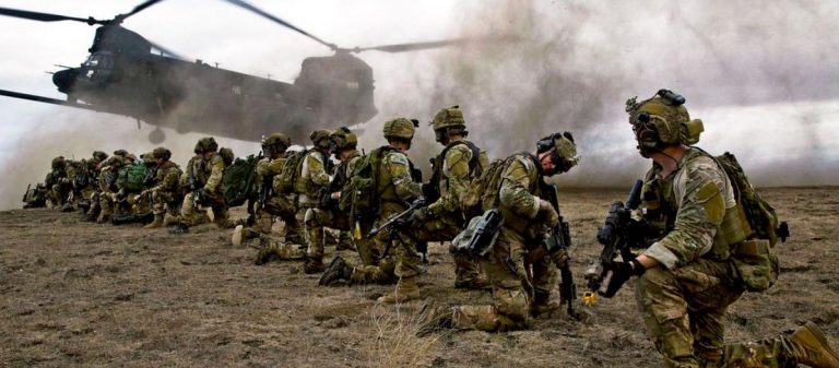 Νεκρός Αμερικανός αλεξιπτωτιστής από τουρκικά πυρά στην Β.Συρία