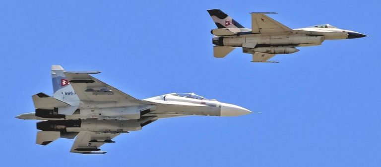 Οι ΗΠΑ θα κτυπήσουν τη Βενεζουέλα: Ακροβολίστηκαν ρωσικές δυνάμεις & απογειώθηκαν μαχητικά – Δηλώσεις Ν.Τραμπ