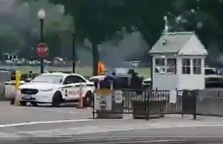 Άνδρας αυτοπυρπολήθηκε έξω από τον Λευκό Οίκο