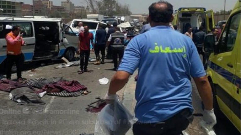 Κάιρο: Μακελειό στην άσφαλτο – 14 νεκροί και 10 τραυματίες σε σύγκρουση δύο minibus