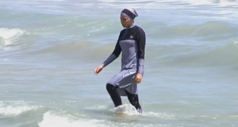 Γερμανία: Προς το παρόν, το “μπουρκίνι” ζει και βασιλεύει