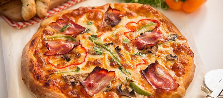 Γιατί οι πίτσες αν και είναι στρογγυλές μπαίνουν σε τετράγωνα κουτιά;