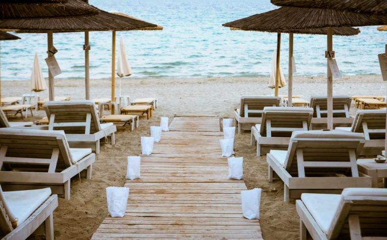 Κωδικός Wi-Fi… Macedonia is Greek – Ο Έλληνας επιχειρηματίας που «τρελαίνει» τους Σκοπιανούς