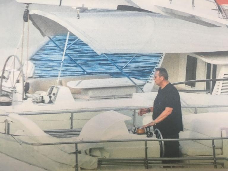 Μια χλιδάτη θαλαμηγός το νέο απόκτημα για τον καπετάν Πάνο Καμμένο